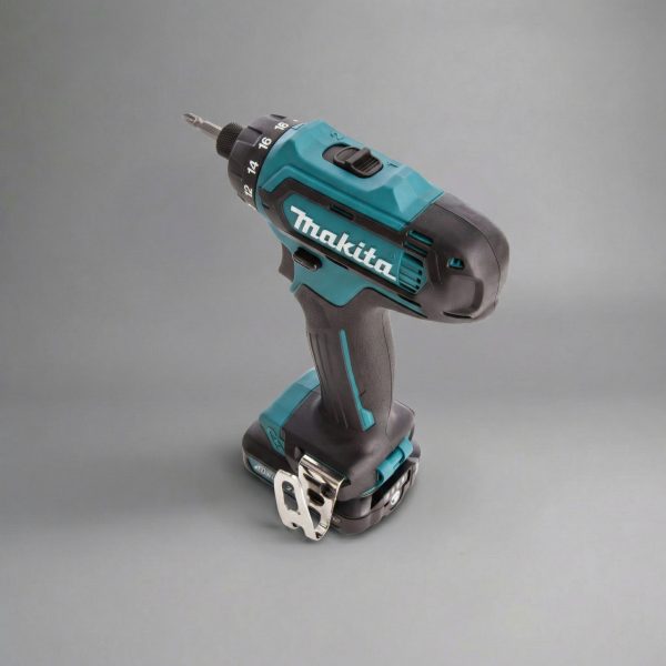 Винтоверт Makita DF033DZ