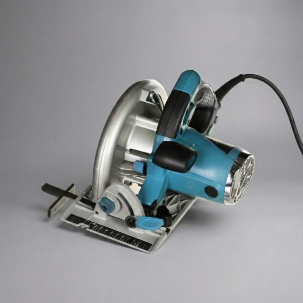 Дисковая пила Makita 5008MG